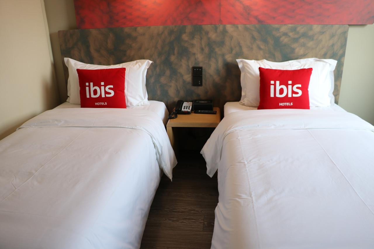 Ibis Shanghai North The Bund Zhoujiazui Road Экстерьер фото