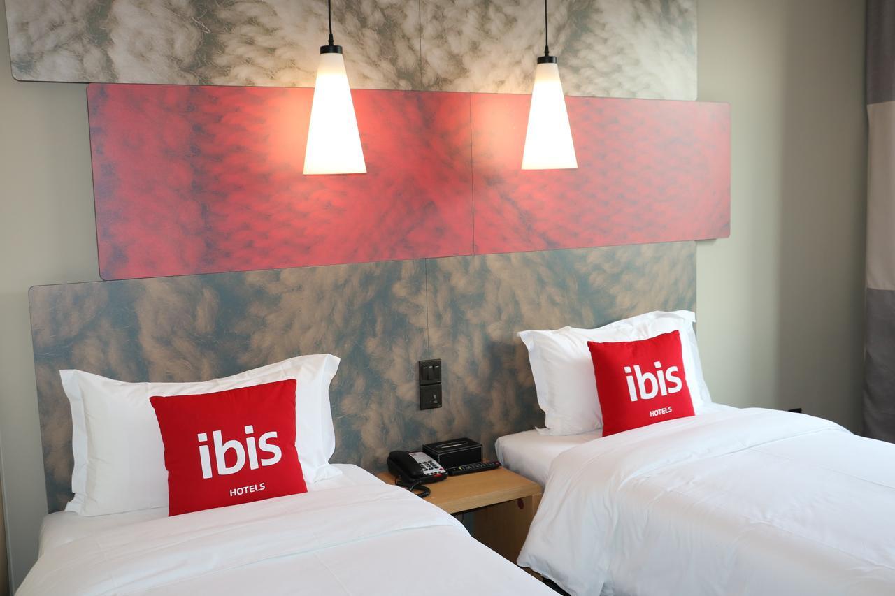 Ibis Shanghai North The Bund Zhoujiazui Road Экстерьер фото